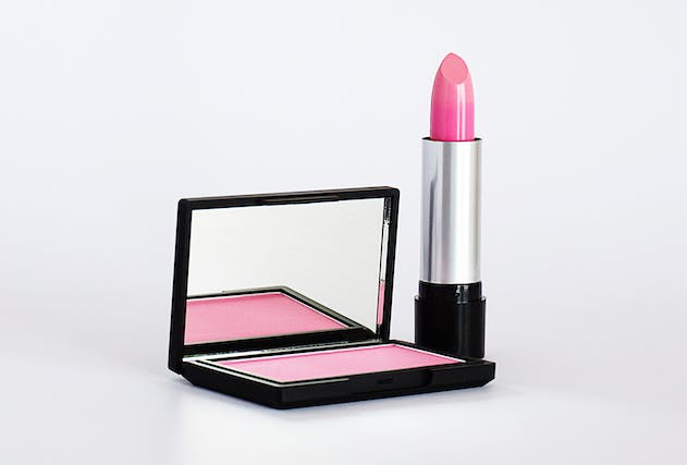 Belanja di Toko Make Up Online, ini Hal yang Harus Anda Perhatikan!